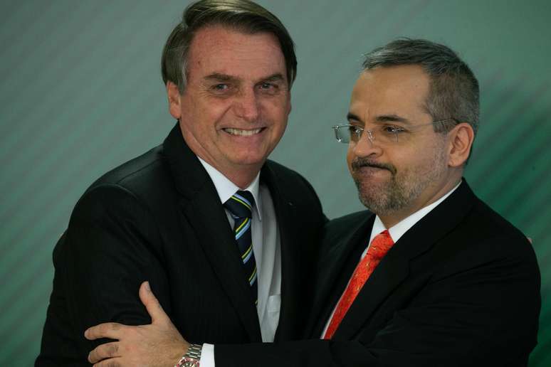 O presidente Jair Bolsonaro e o ministro da Educação Abraham Weintraub
