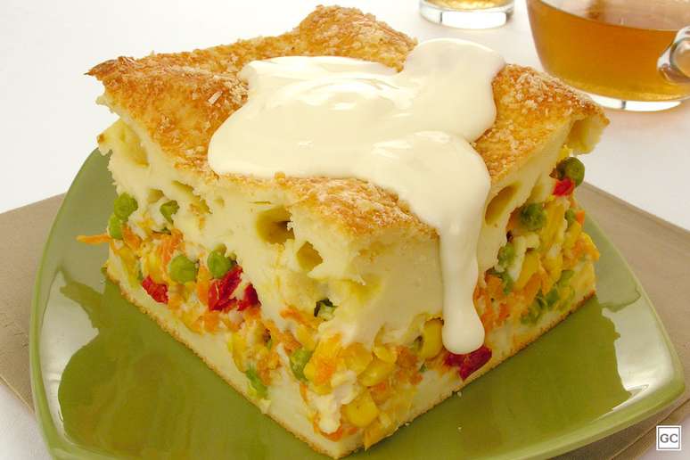 Torta de legumes com requeijão