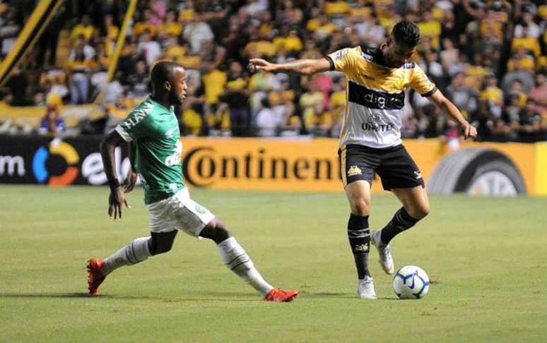 Chapecoense vence o Criciúma por 2 a 0 após triunfar também no jogo de ida.