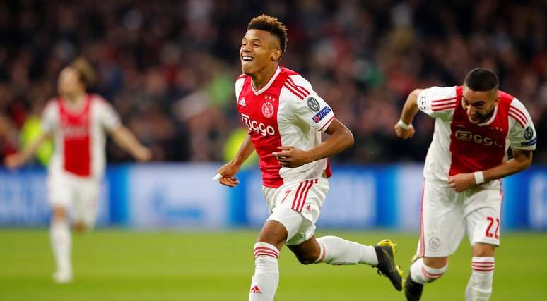 David Neres comemora gol marcado pelo Ajax em partida contra a Juventus pela Liga dos Campeões
10/04/2019 REUTERS/Wolfgang Rattay 