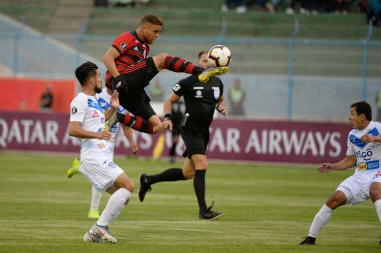 Cuéllar estará entre os titulares diante do San José no Maracanã (Foto: Alexandre Vidal / Flamengo)