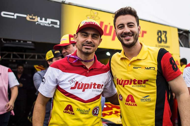 Rivais na torcida do Gre-Nal, Alex e Gabriel Casagrande celebram amizade na Stock Car