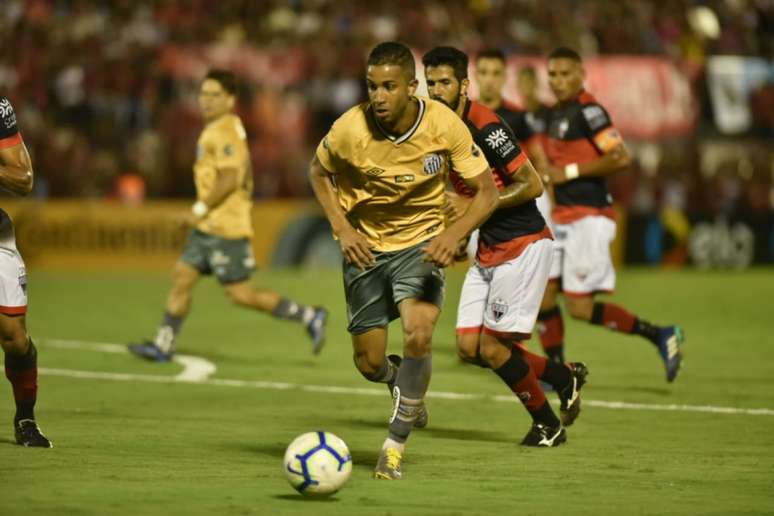 Peixe nunca perdeu para o Atlético-GO na Vila Belmiro, palco do duelo da noite desta quinta (Ivan Storti / Santos FC)