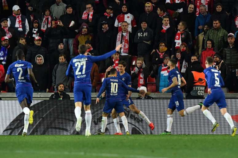 Chelsea comemora a vitória na República Tcheca (Foto: AFP)