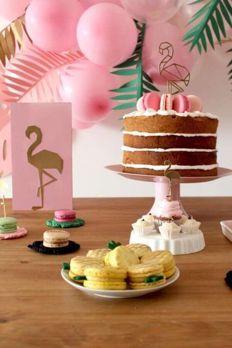 93. Ideias para festa de aniversário com decoração de flamingos – Foto: Metrópoles