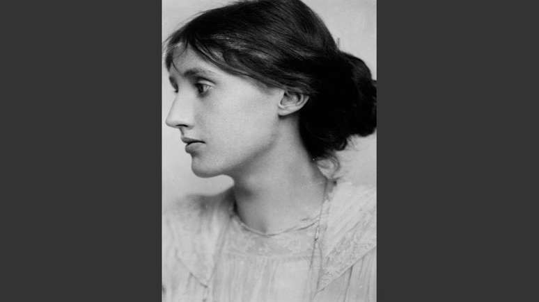 Virginia Woolf escreveu: 'Ela não queria se mexer ou falar. Ela queria descansar, se inclinar, sonhar. Ela se sentia muito cansada'