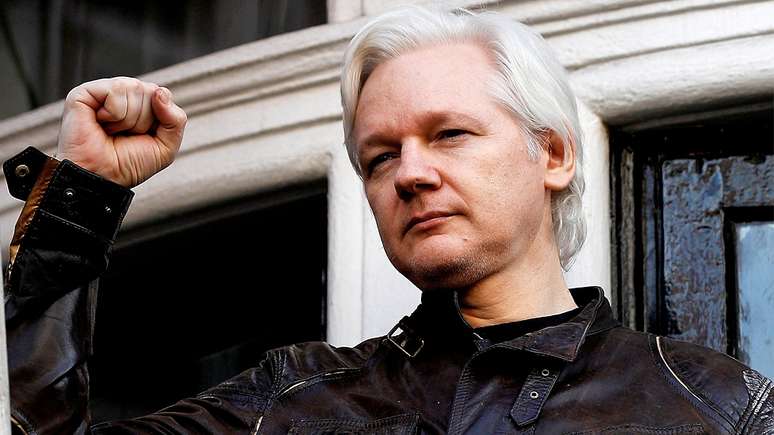 Assange buscou refúgio na embaixada do Equador em 2012 para evitar sua extradição para a Suécia