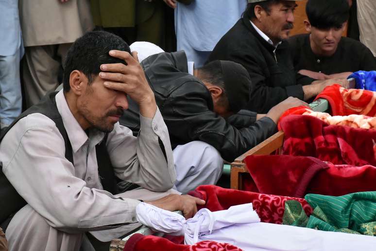 Funeral de vítimas de explosão em Quetta, no Paquistão
12/04/2019
REUTERS/Naseer Ahmed