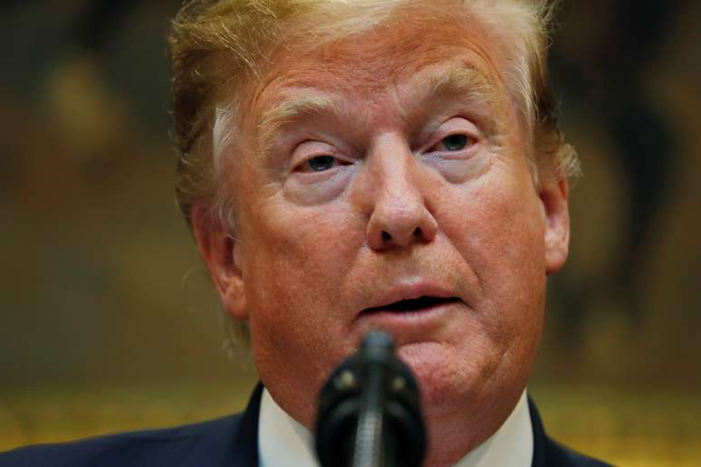 Presidente dos Estados Unidos, Donald Trump, discursa sobre implementa&ccedil;&atilde;o das redes m&oacute;veis 5G no pa&iacute;s na Casa Branca
12/04/2019 REUTERS/Carlos Barria