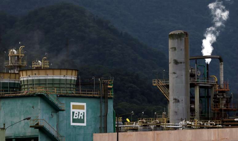 Refinaria da Petrobras em Cubatão (SP)
08/06/2017
REUTERS/Paulo Whitaker