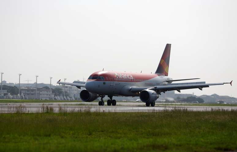 Aeronave da Avianca no aeroporto Santos Dumont, Rio de Janeiro
06/06/2016
REUTERS/Ricardo Moraes