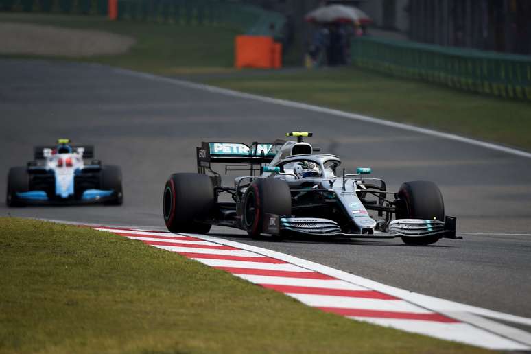 GP da China: Bottas supera Hamilton e garante a dobradinha da Mercedes no grid da 1.000ª da F1
