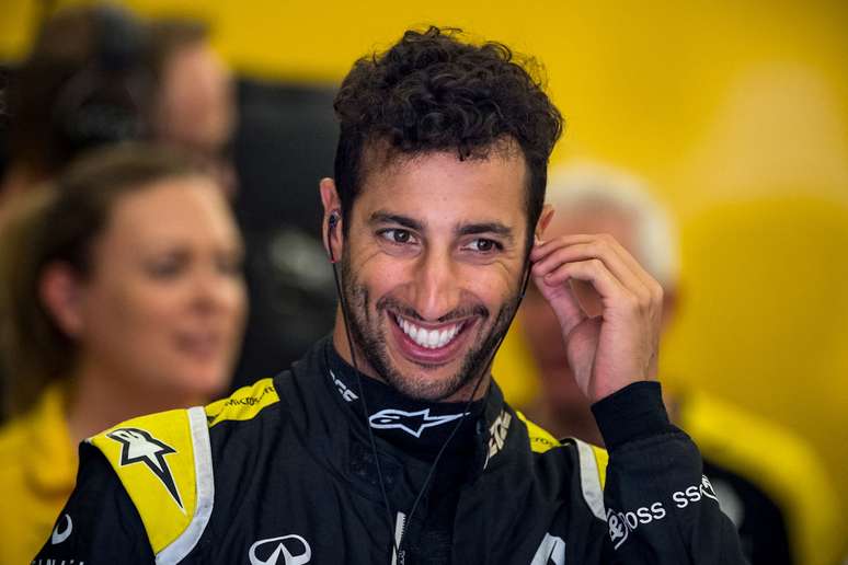 Ricciardo diz que resultado na China mostra que Renault pode liderar o pelotão intermediário