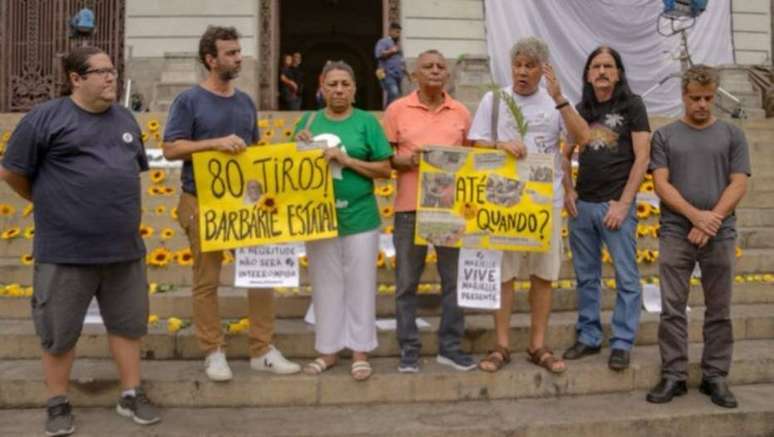 Manifestantes protestam contra assassinatos no Rio de Janeiro