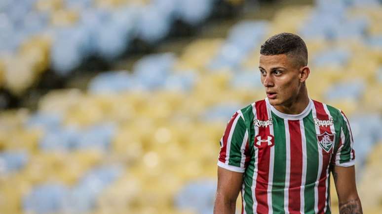 Matheus Mascarenhas em ação pelo Fluminense (Foto: LUCAS MERÇON / FLUMINENSE F.C.)