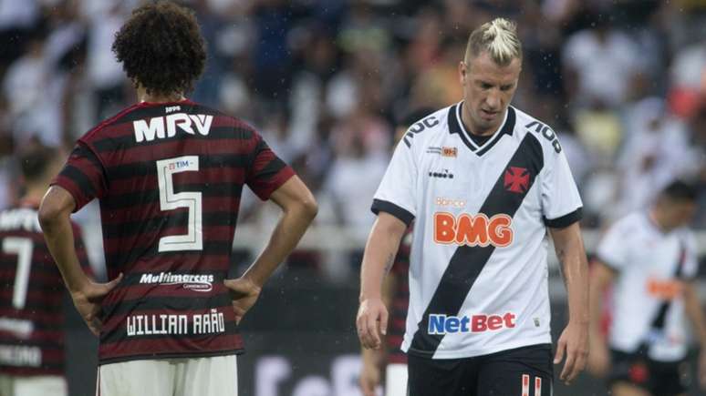 Maxi López esteve pouco produtivo na tarde deste domingo (Celso Pupo/Fotoarena)