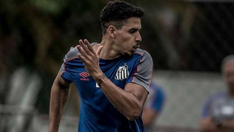 Lucas Veríssimo prega foco do Santos na Copa do Brasil