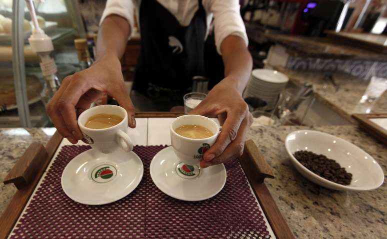 Café é servido em São Paulo
08/02/2011
REUTERS/Nacho Doce