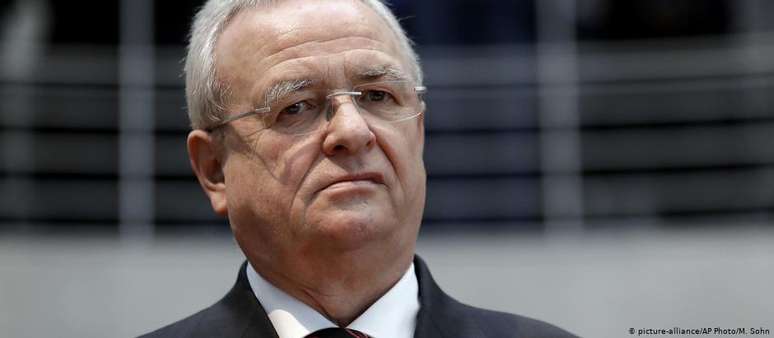 Acusado de fraude particularmente séria, ex-chefe da Volkswagen Martin Winterkorn pode pegar até 10 anos de prisão