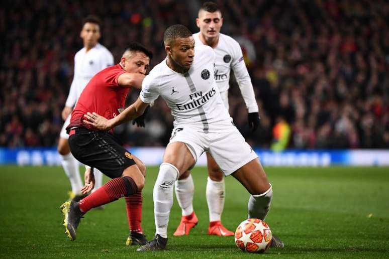 Mbappé ficou bastante insatisfeito com a derrota(Foto: AFP)