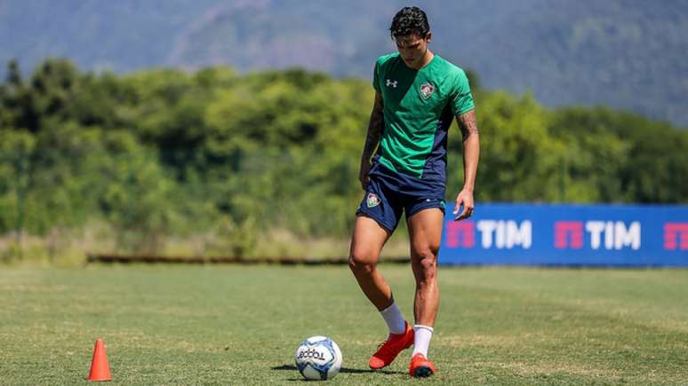 Pedro tem treinado com bola no CT Pedro Antônio desde o dia 4 de março (Foto: Lucas Merçon/Fluminense)