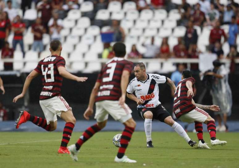Clássico no Nilton Santos atraiu poucos torcedores de Vasco e Flamengo (Foto: Rafael Ribeiro/Vasco)