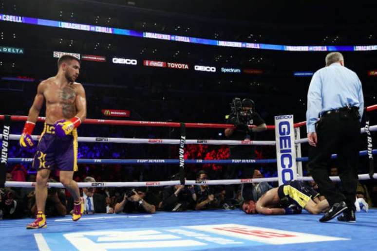 Bicampeão olímpico, Lomachenko teve mais uma grande atuação no Boxe (Foto: Getty Images/Yong Teck Lim)