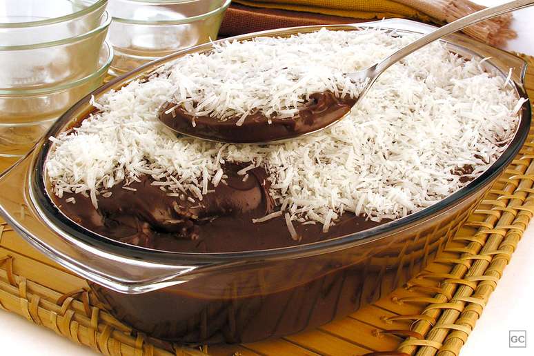 Brigadeiro prestígio de travessa