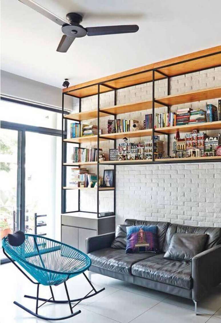 33. Conforme os modelos de cadeiras de balan&ccedil;o escolhidas, elas podem se tornar o grande destaque da decora&ccedil;&atilde;o do ambiente &ndash; Foto: Pinosy