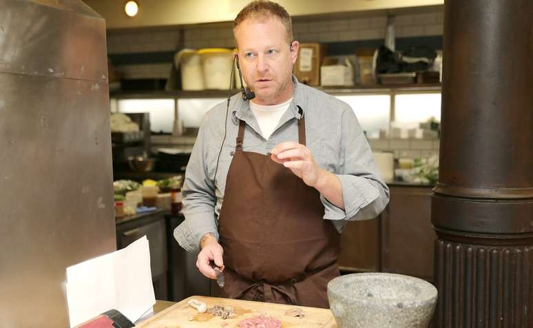 Andy Ricker diz que os chefs ocidentais precisam ser respeitosos com a cultura e a culinária de outros países