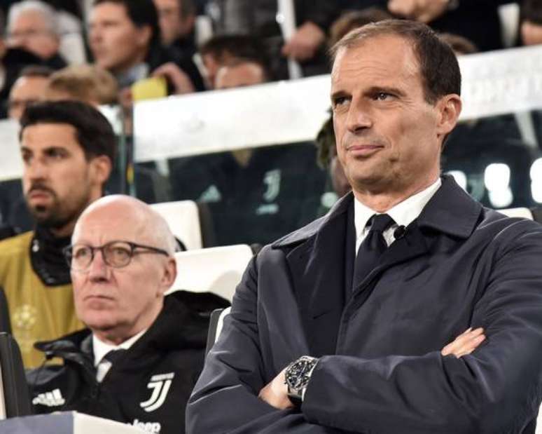 Allegri é alvo de questionamentos na Juventus