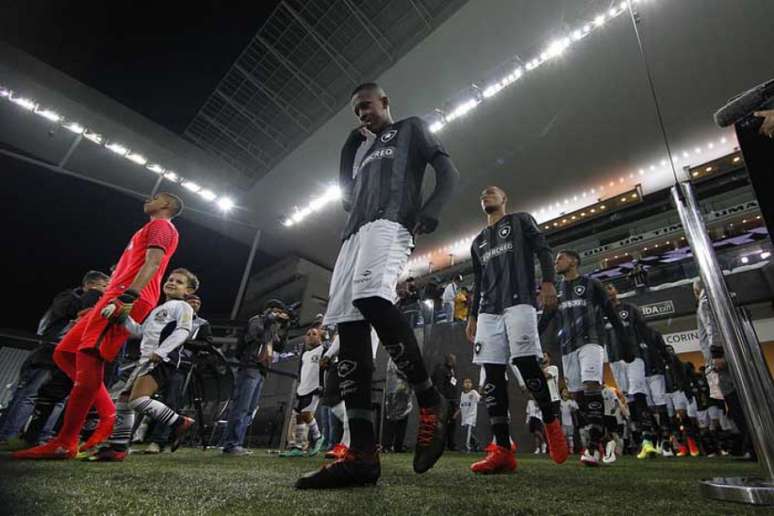 Sob o comando de Eduardo Barroca, Botafogo foi campeão brasileiro sub-20, em 2016 (Foto: Vitor Silva/SSPress/BFR)