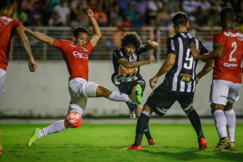 Luan ficou em tratamento e o departamento médico do clube liberou o jogador para a grande final diante da Raposa- Bruno CantiniAtlético-MG