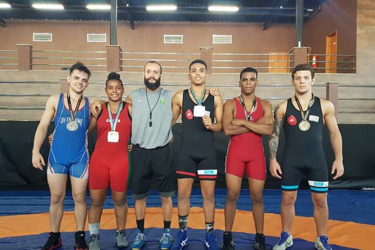 Jovens atletas brasileiros vêm se destacando em competições recentes de Wrestling (Foto: Divulgação)