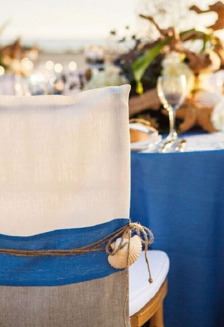 51. Utilize conchinhas para decorar o casamento na praia simples – Foto: Details Of Elegance
