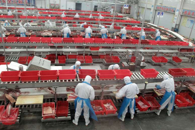 Processamento de carne suína em Zhengzhou, China
24/11/2017
REUTERS/Dominique Patton