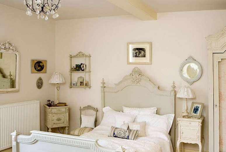 26 &ndash; Decora&ccedil;&atilde;o vintage para quarto de casal. Fonte: Anna Fasano