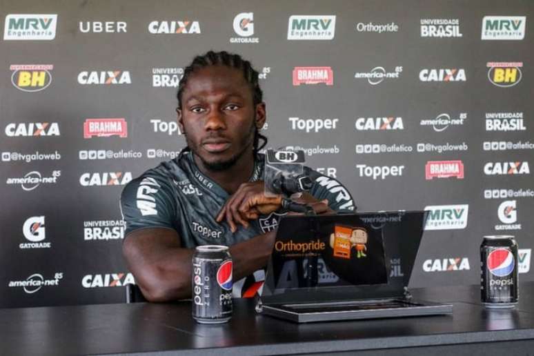 Chará foi titular no primeiro clássico da final e deve ser mantido por Rodrigo Santana-Foto: Bruno Cantini/Atlético-MG