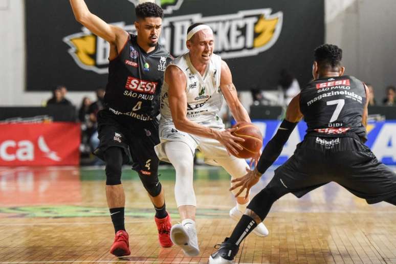 São Paulo vence Franca fora de casa e abre 1 a 0 na final do NBB