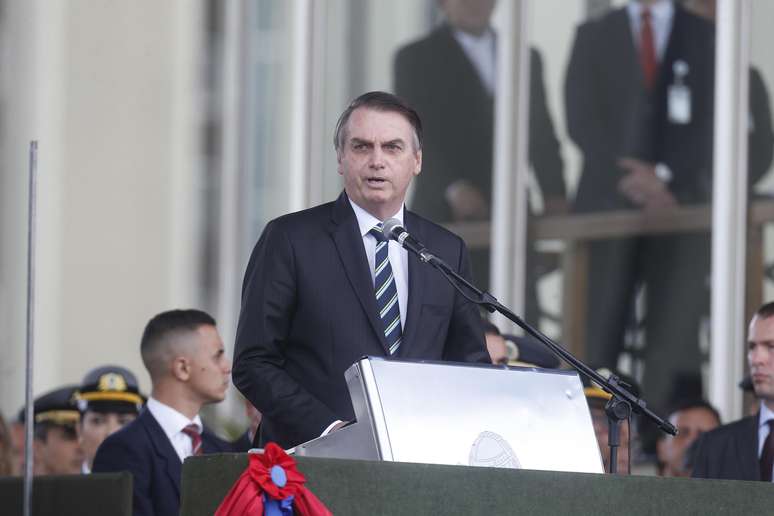 O presidente da República, Jair Bolsonaro, participa da cerimônia de comemoração ao Dia do Exército realizada no Quartel General do Exército, em Brasília