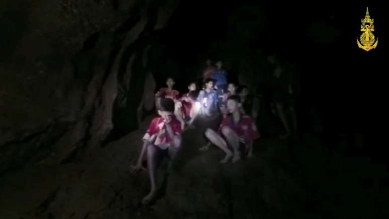 Mergulhador britânico ajudou no resgate dos meninos na caverna da Tailândia, no ano passado