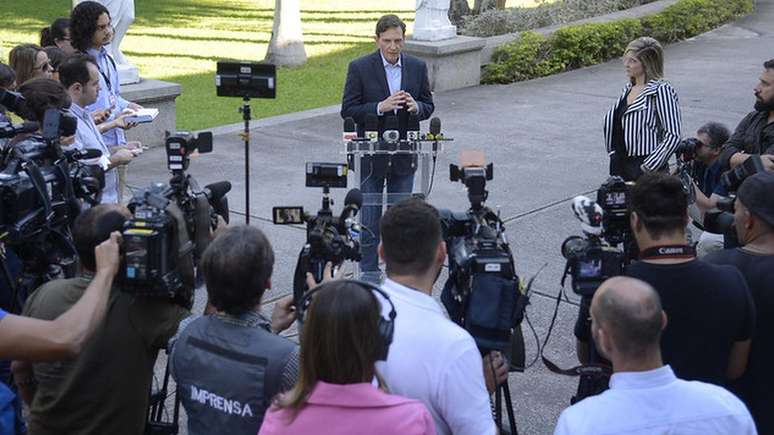 Marcelo Crivella, em foto de 2017; para Cesar Maia, 'falta experiência para ele enfrentar uma prefeitura como a do Rio, com todos os problemas que tem'