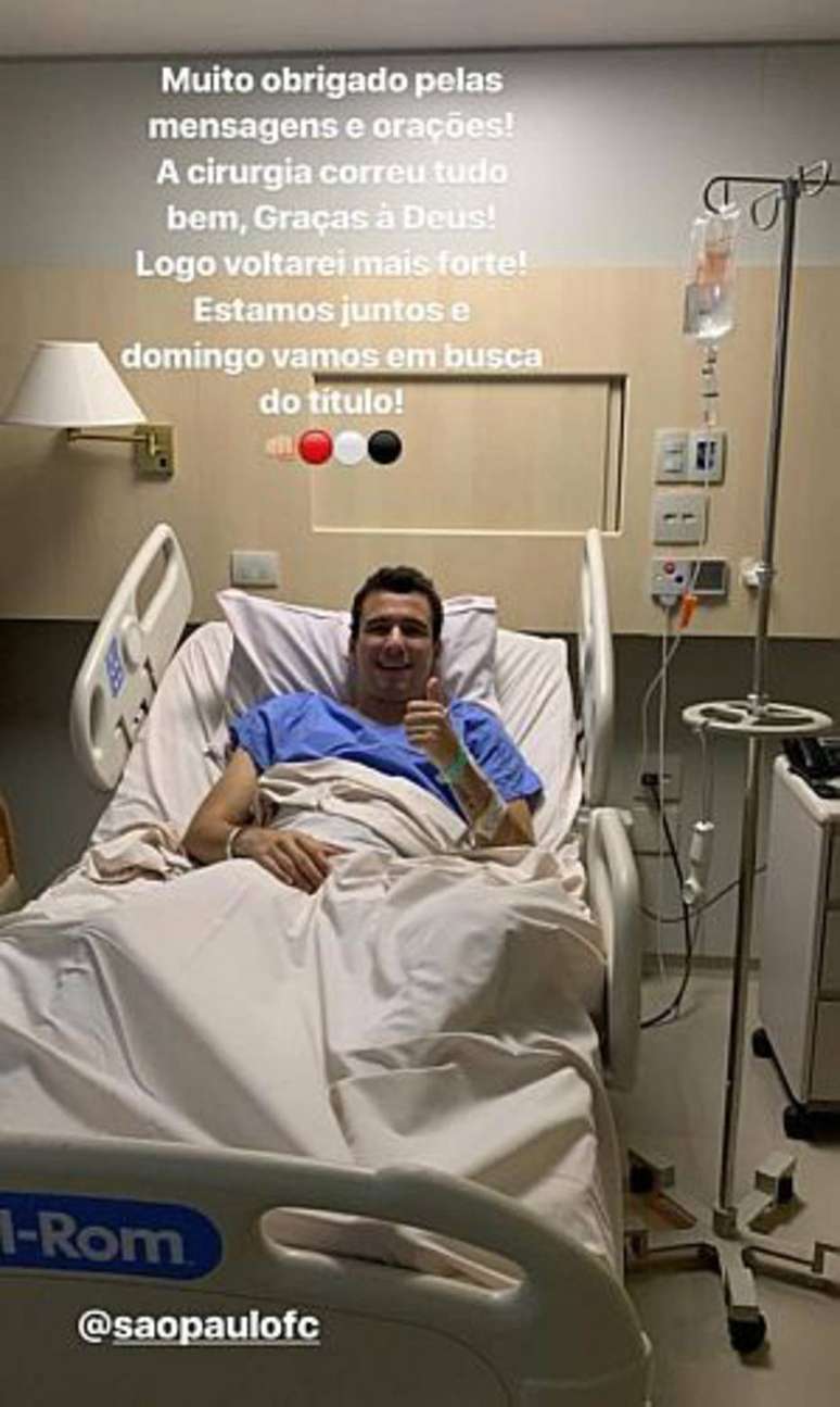 Pablo posta foto após cirurgia