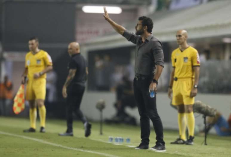 Valentim no jogo contra o Santos