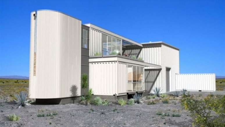 49. Casa container branca com detalhes cinzas. Fonte: Pinterest