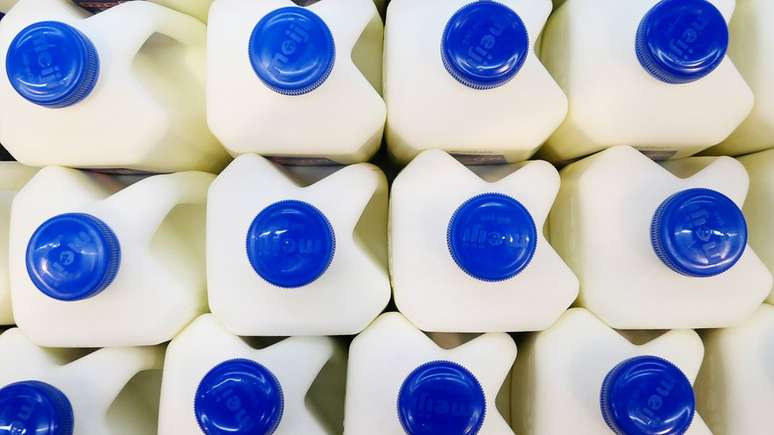 As embalagens de leite são feitas em geral de polietileno de alta densidade