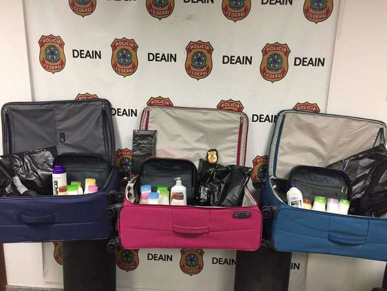 Malas do casal preso com 20kg de cocaína no aeroporto