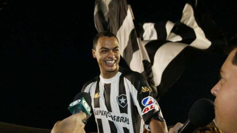 Nos tempos de Dodô, Botafogo utilizava a Kappa (Foto: Gilvan de Souza/Lancepress!)