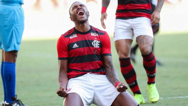 Vitinho é o líder de dribles do Flamengo no Carioca (Foto: Andre Melo Andrade/AM Press/Lancepress!)