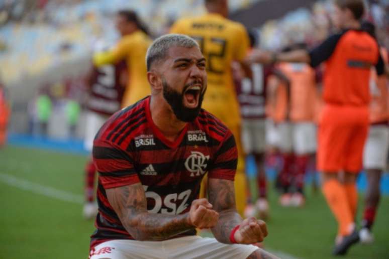 Gabigol ao comemorar gol irregular nesta tarde no Maracanã(Foto: Alexandre Vidal / Flamengo)